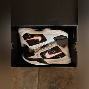 Kobe 5 Bruce Lee size 7 men